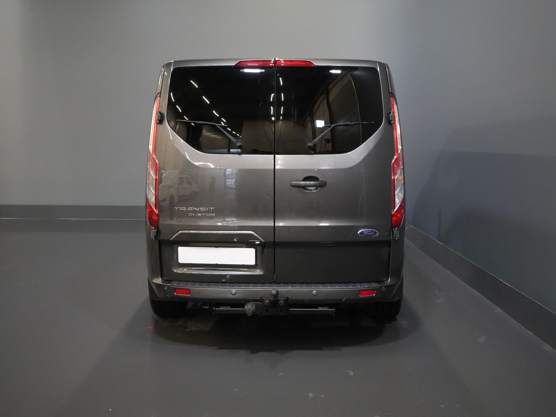 Ford Transit Custom Van 2.0 TDCI 170 CP E6 Aut. L2 Limited DC Double Cab BPM FREE 2x Ușă glisantă / Seatverw./ Navi / Cruise / Camera / PDC / cârlig de remorcare