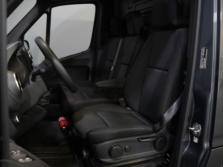 Mercedes-Benz Sprinter Van 316 2.2 CDI L3H2 LED/ 10.25” MBUX/ Gev.Stoel/ Carplay/ Sidebars/ Cruise/ Camera/ Navi/ Towbar/ Airco