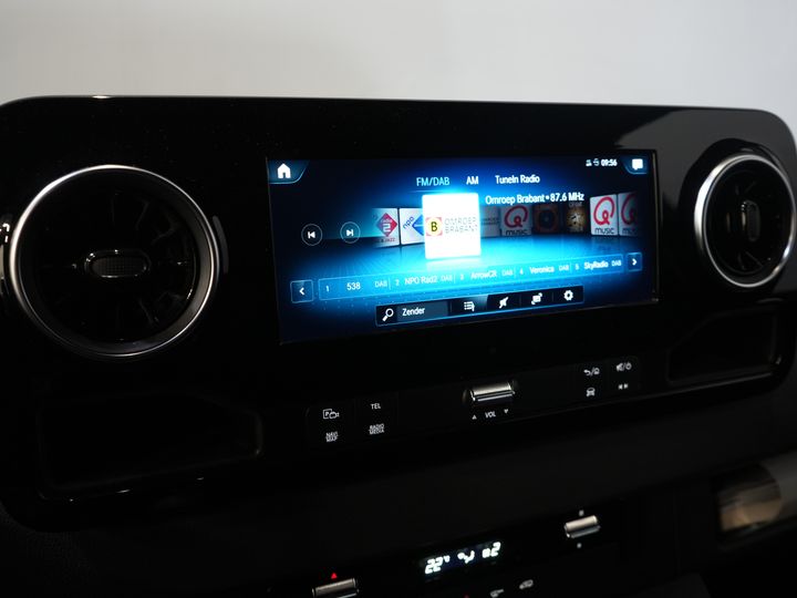 Mercedes-Benz Sprinter Van 316 2.2 CDI L3H2 LED/ 10.25” MBUX/ Gev.Stoel/ Carplay/ Sidebars/ Cruise/ Camera/ Navi/ Towbar/ Airco