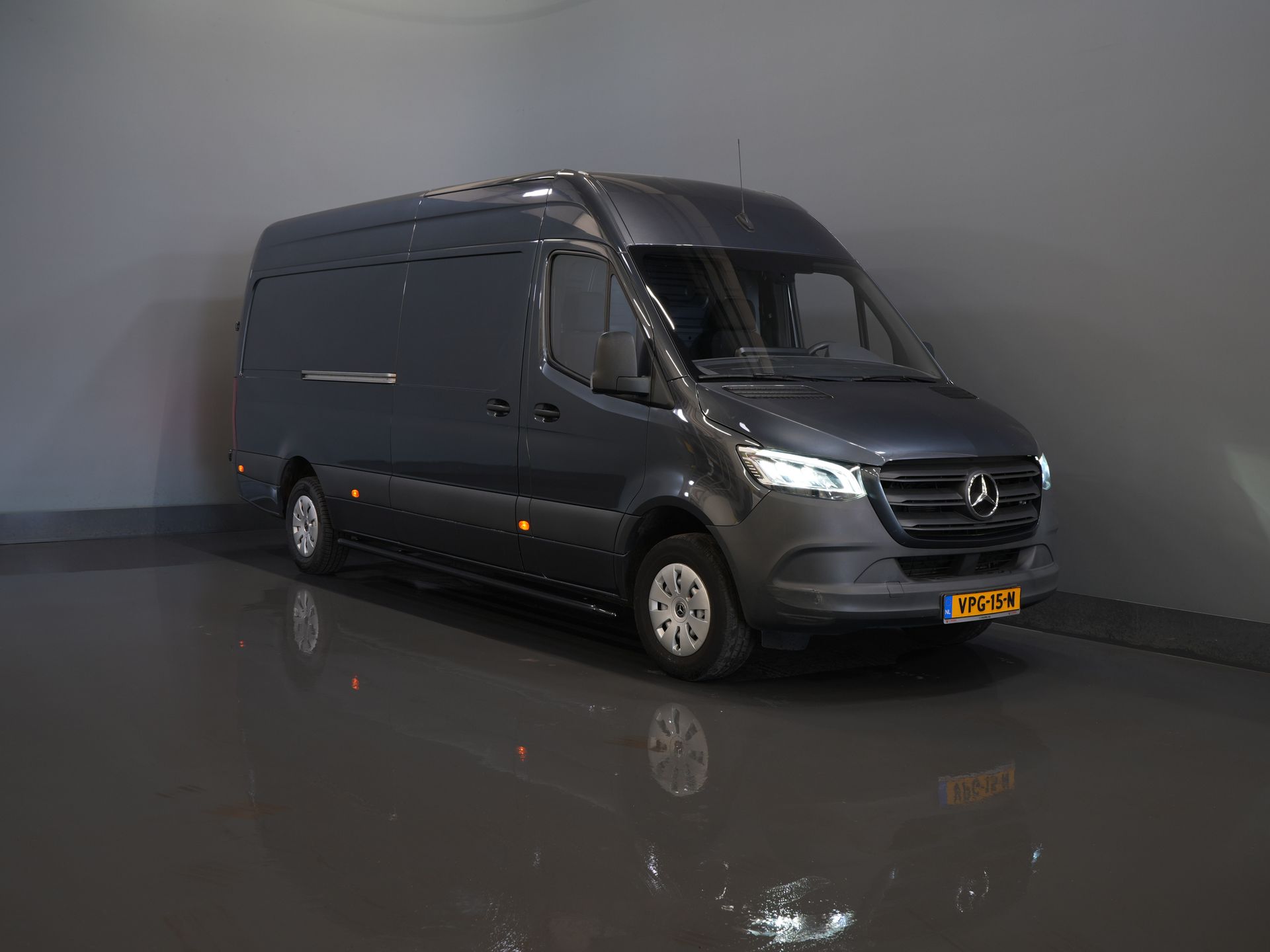 Mercedes-Benz Sprinter Van 316 2.2 CDI L3H2 LED/ 10.25” MBUX/ Gev.Stoel/ Carplay/ Sidebars/ Cruise/ Camera/ Navi/ Towbar/ Airco