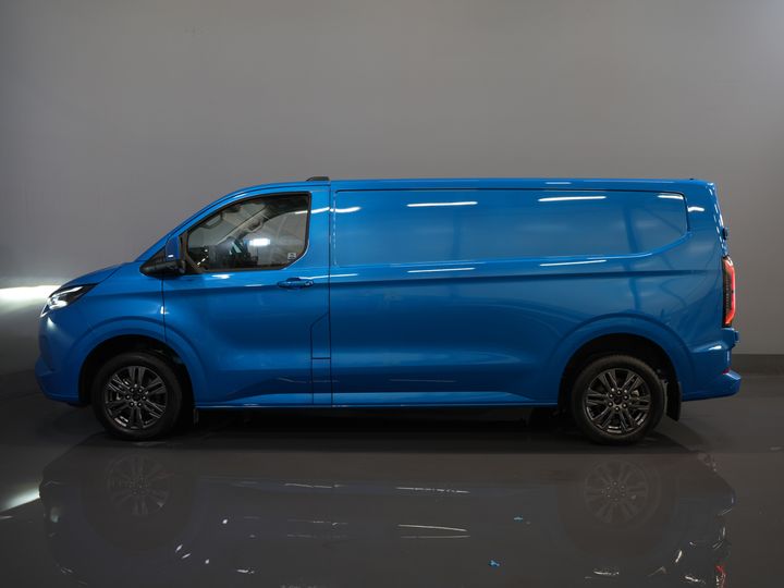 Ford E-Transit Custom Van 218 к.с. 330 км WLTP L2 Limited B&O/ Adapt.Cruise/ Elek.Фаркоп/ Підігрів підставки/ Seatverv./ Steeringverv./ Carplay/ Navi/ 360.Camera/ 