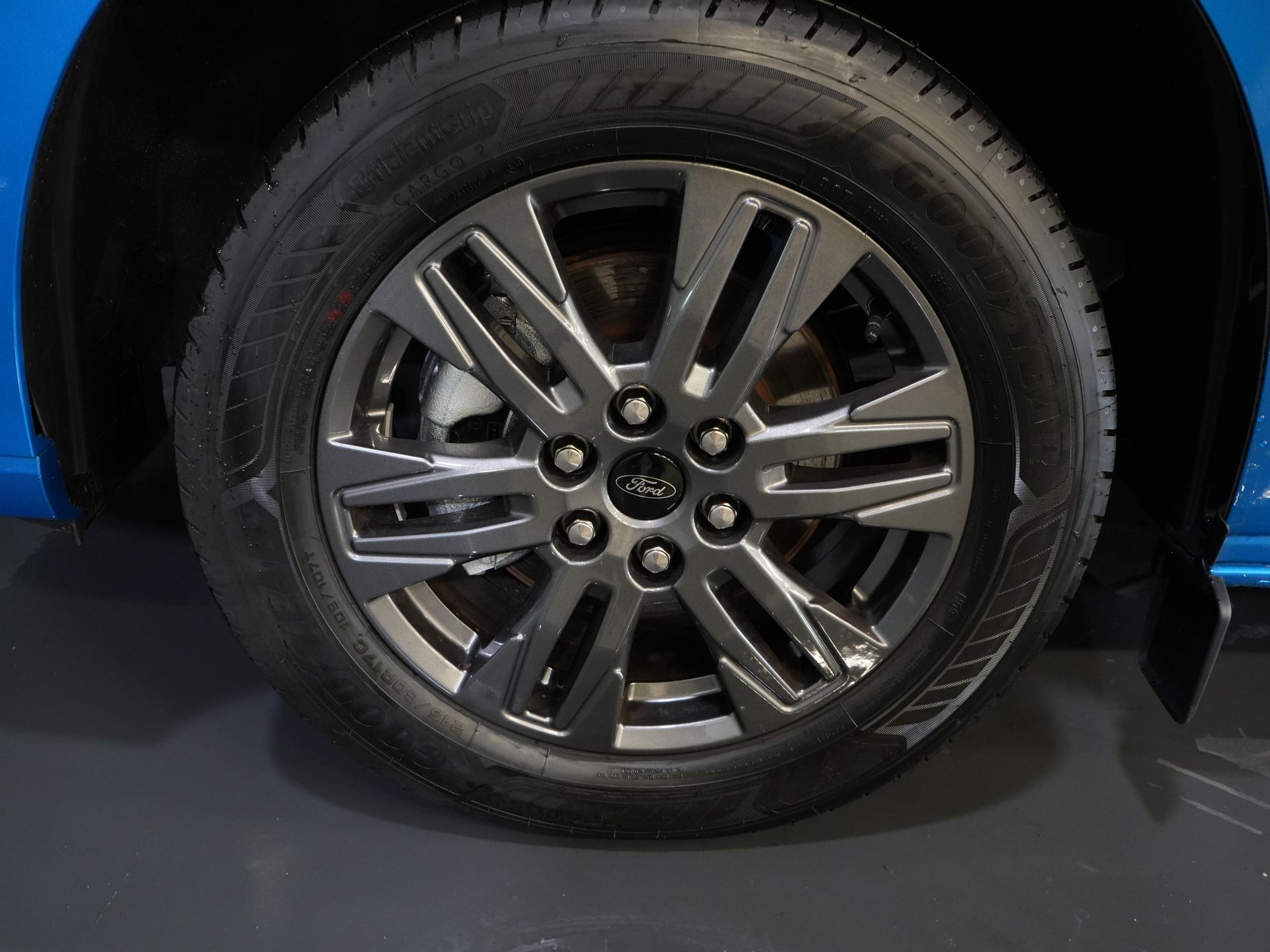 Ford E-Transit Custom Van 218 к.с. 330 км WLTP L2 Limited B&O/ Adapt.Cruise/ Elek.Фаркоп/ Підігрів підставки/ Seatverv./ Steeringverv./ Carplay/ Navi/ 360.Camera/ 