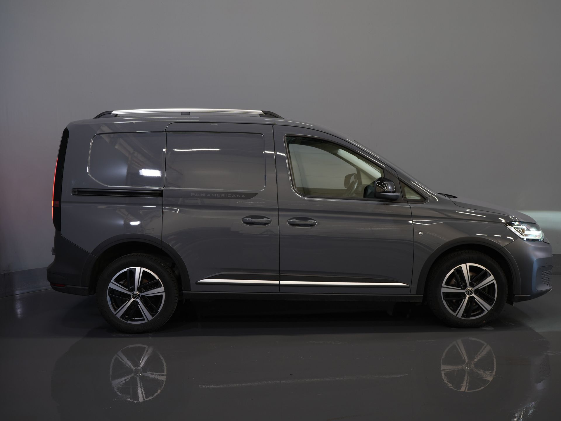 Volkswagen Caddy Cargo Фургон 2.0 TDI 125 к.с. DSG Aut. PanAmericana Без ПДВ! 2x Розсувні двері/ LED/ Адаптивний круїз-контроль/ VC/ Камера/ PDC