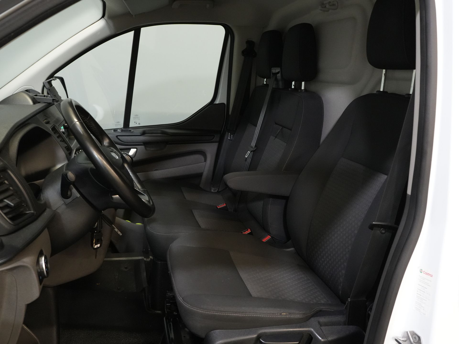 Ford Transit Custom Vans 2.0 TDCI L2 130 к.с. Trend 2.8t Буксирний М./ Круїз/ PDC V+A/ DAB/ Airco