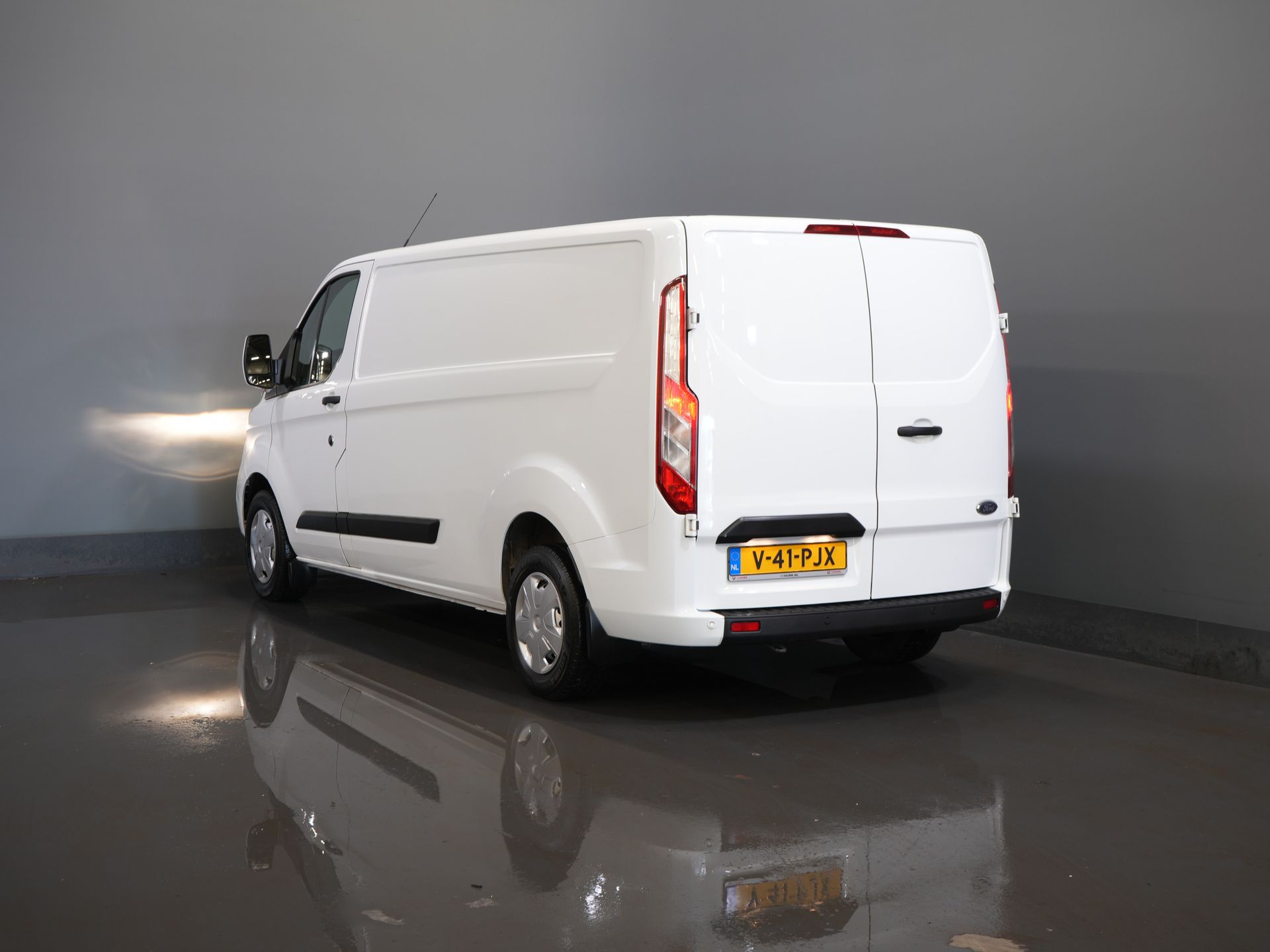Ford Transit Custom Vans 2.0 TDCI L2 130 к.с. Trend 2.8t Буксирний М./ Круїз/ PDC V+A/ DAB/ Airco