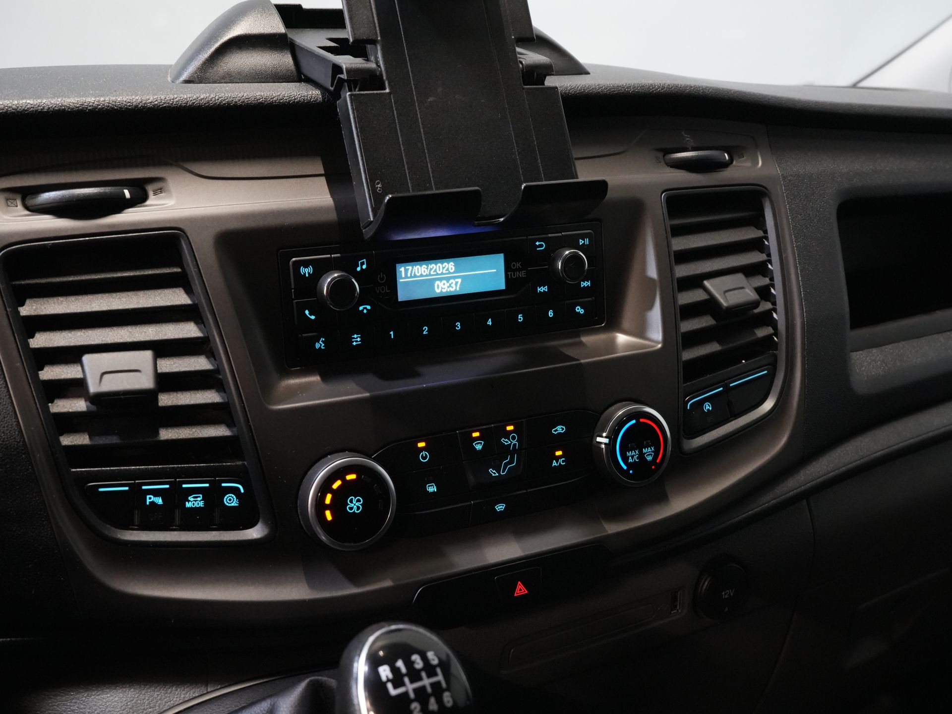 Ford Transit Custom Vans 2.0 TDCI L2 130 к.с. Trend 2.8t Буксирний М./ Круїз/ PDC V+A/ DAB/ Airco