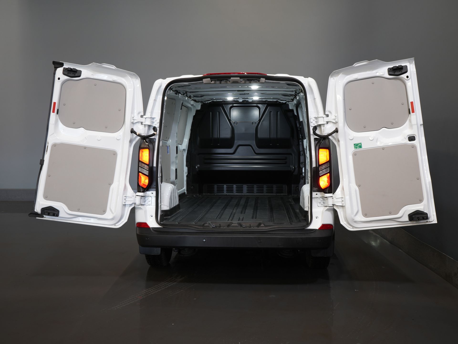 Ford Transit Custom Bestelbus 2.0 TDCI L2 Trend LED/ Carplay/ Camera/ Climate/ PDC/ Cruise/ DAB