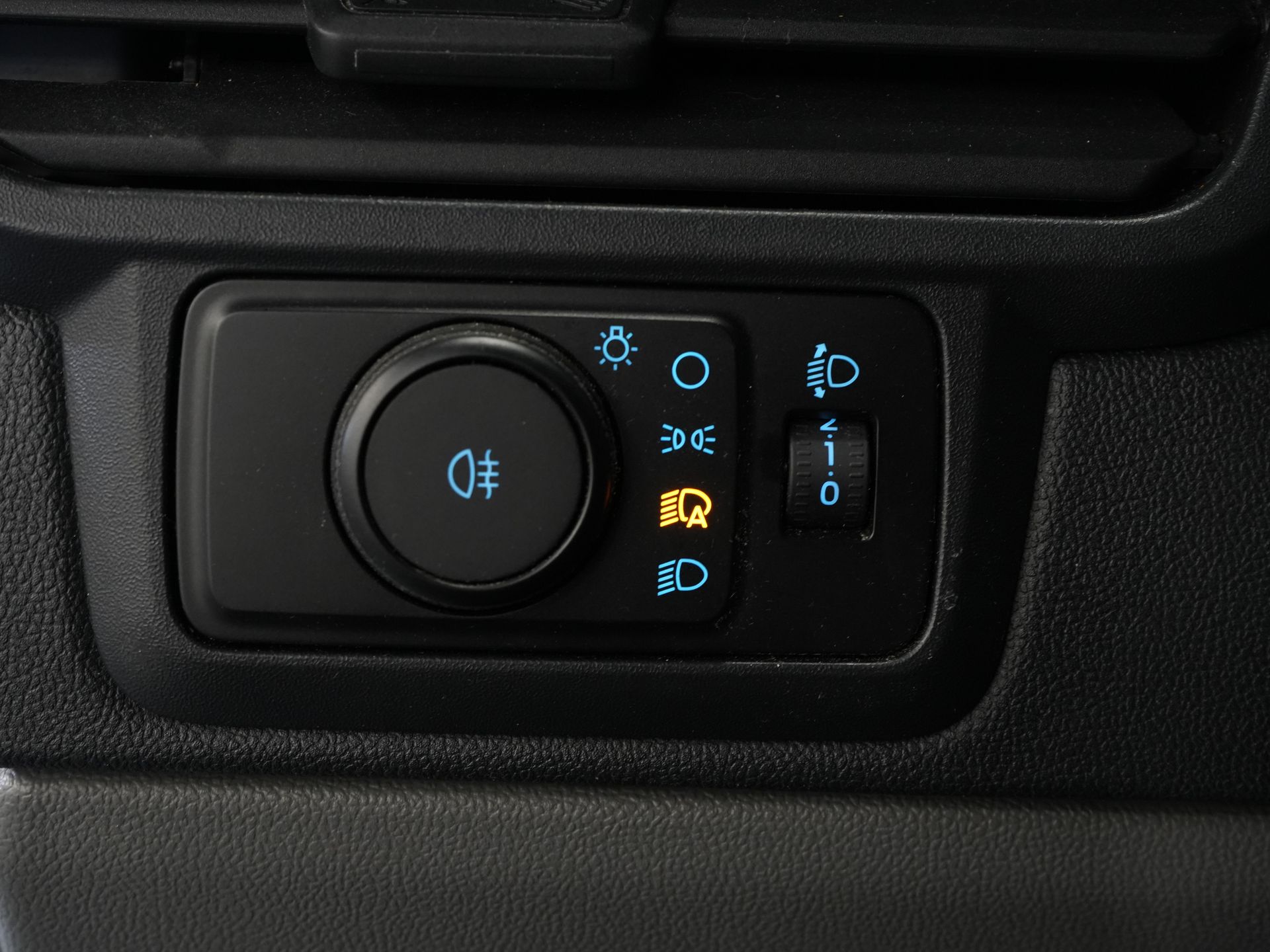 Ford Transit Custom Bestelbus 2.0 TDCI L2 Trend LED/ Carplay/ Camera/ Climate/ PDC/ Cruise/ DAB