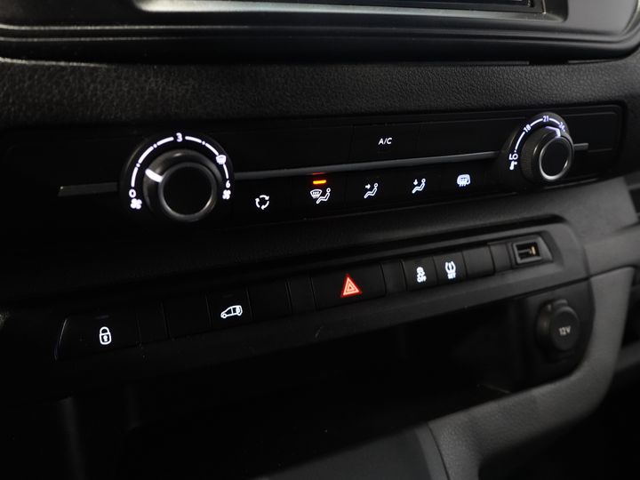 Toyota ProAce Worker Van 1.6 L3 Cruise/ Airco/ Camera/ Towbar/ Sidebars