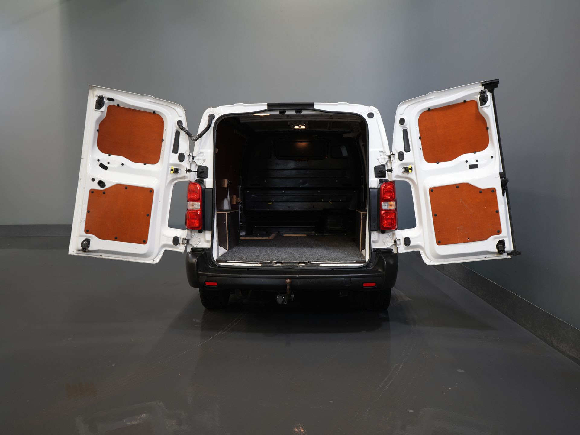 Toyota ProAce Worker Van 1.6 L3 Cruise/ Airco/ Camera/ Towbar/ Sidebars