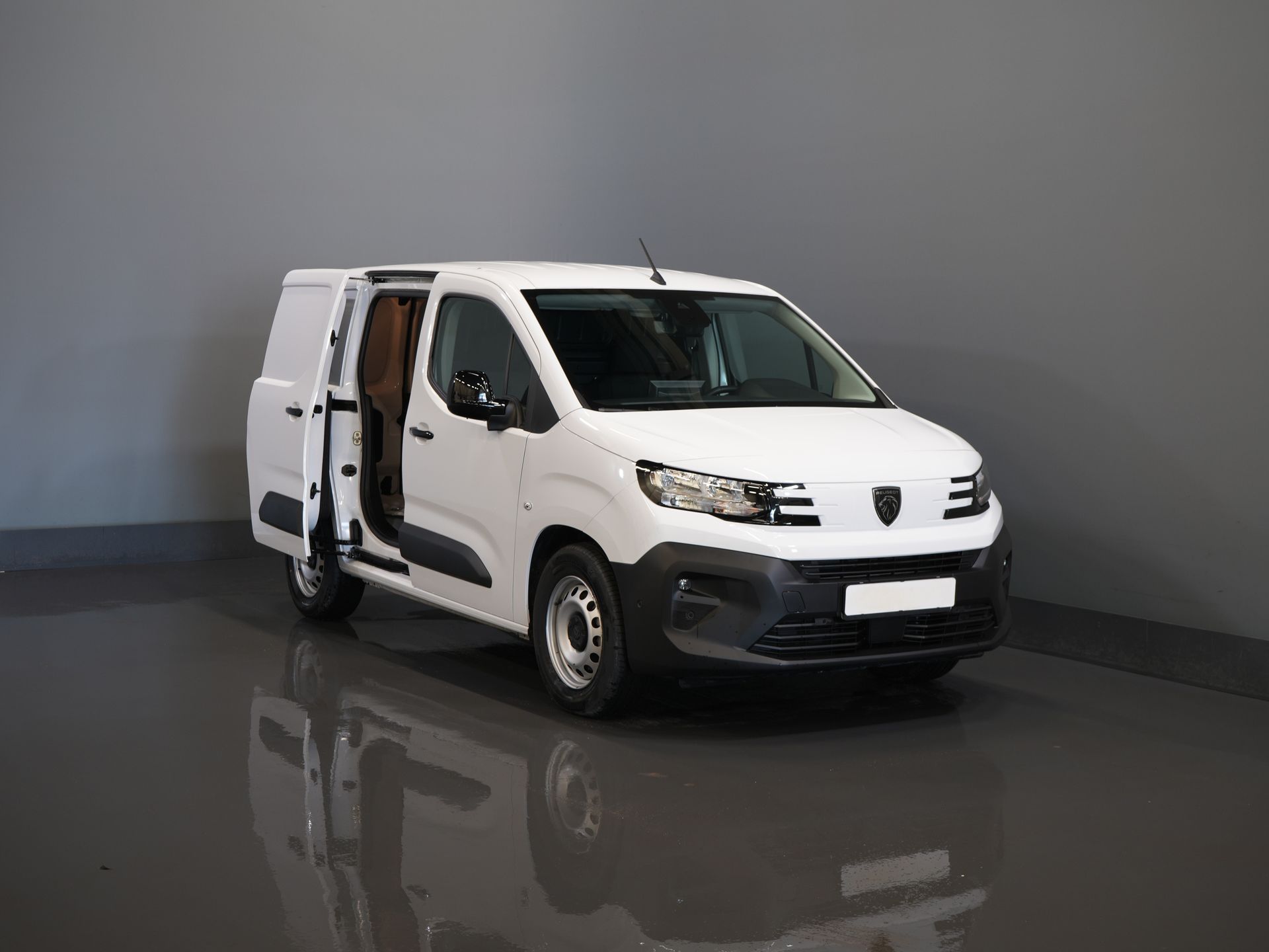 Peugeot e-Partner Van 50 кВт-год 336 км WLTP Швидка зарядка/ Тепловий насос/ Адапт.круїз/ Віртуальний кокпіт/ Рульове управління/ Carplay/ Камера 360/ Підлоговий обігрівач/ Клімат/ 
