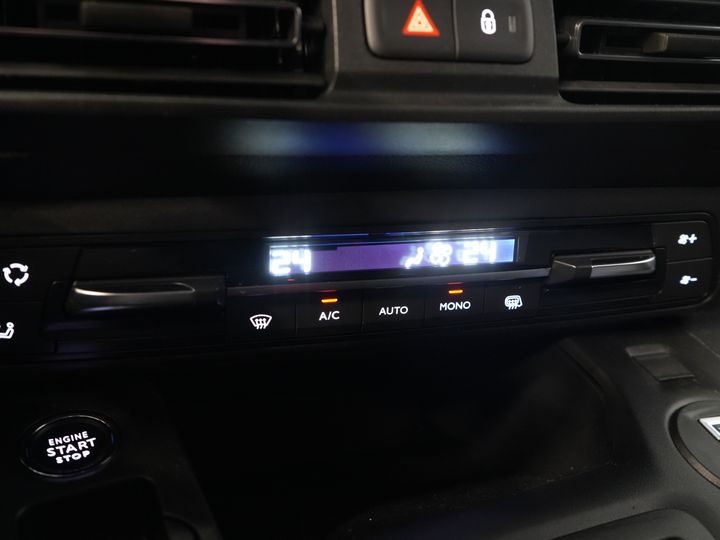 Peugeot e-Partner Van 50 кВт-год 336 км WLTP Швидка зарядка/ Тепловий насос/ Адапт.круїз/ Віртуальний кокпіт/ Рульове управління/ Carplay/ Камера 360/ Підлоговий обігрівач/ Клімат/ 