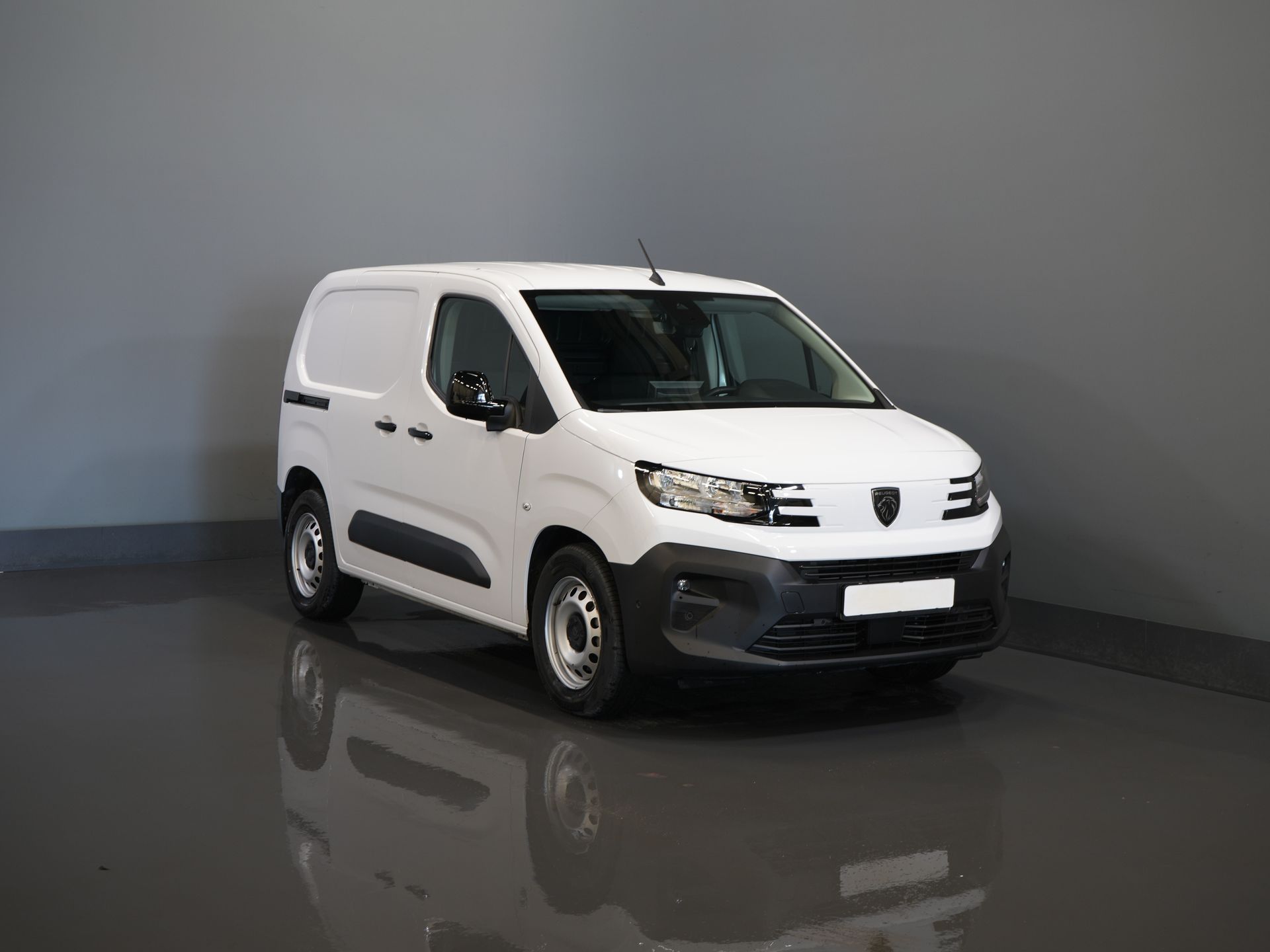 Peugeot e-Partner Van 50 кВт-год 336 км WLTP Швидка зарядка/ Тепловий насос/ Адапт.круїз/ Віртуальний кокпіт/ Рульове управління/ Carplay/ Камера 360/ Підлоговий обігрівач/ Клімат/ 