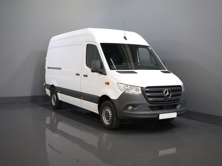 Mercedes-Benz Sprinter Van 317 CDI Aut. L2H2 BPM FREE! Carplay/ Gev.Stoel/ 270 Gr.Deuren/ Stoelverw./ Navi/ Kamera/ PDC/ Cruise/ DAB