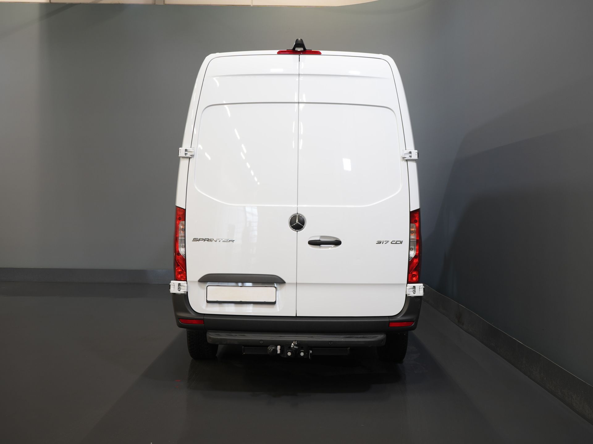 Mercedes-Benz Sprinter Van 317 CDI Aut. L2H2 BPM FREE! Carplay/ Gev.Stoel/ 270 Gr.Deuren/ Stoelverw./ Navi/ Camera/ PDC/ Cruise/ DAB