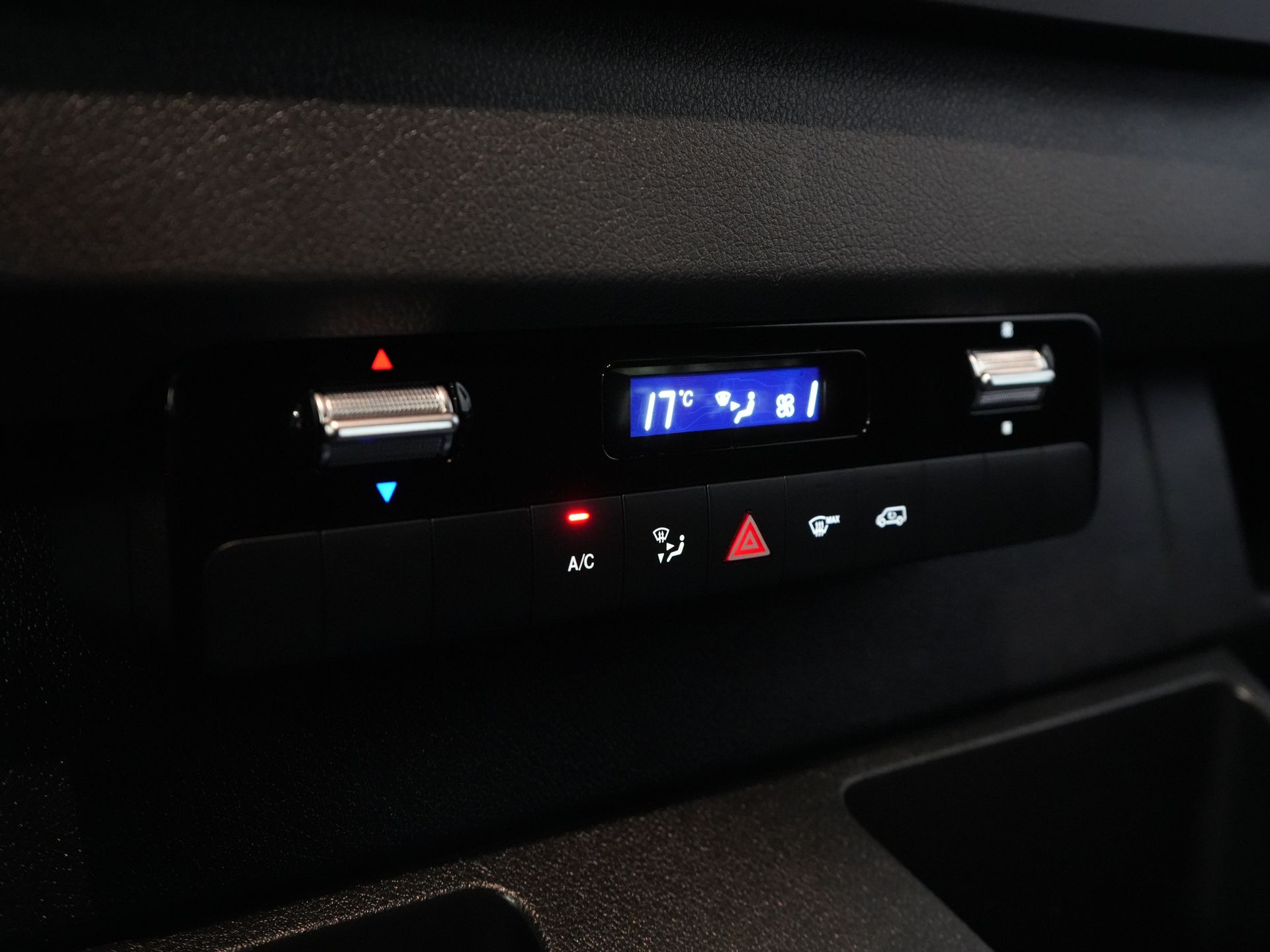 Mercedes-Benz Sprinter Van 317 CDI Aut. L2H2 BPM FREE! Carplay/ Gev.Stoel/ 270 Gr.Deuren/ Stoelverw./ Navi/ Camera/ PDC/ Cruise/ DAB