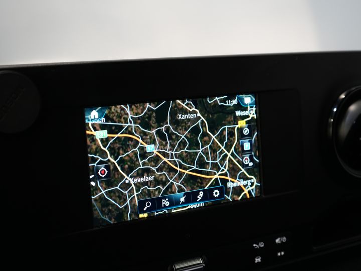 Mercedes-Benz Sprinter Van 317 CDI Aut. L2H2 BPM FREE! Carplay/ Gev.Stoel/ 270 Gr.Deuren/ Stoelverw./ Navi/ Camera/ PDC/ Cruise/ DAB
