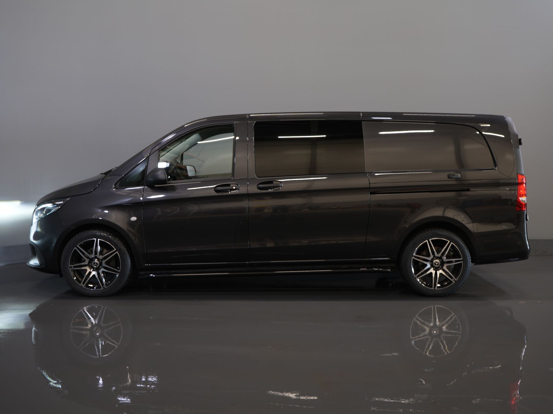 Mercedes-Benz Vito Van 116 CDI Aut. L3 DC Double Cab BPM FREE! 6 Pers./ 2xUși glisante/ Bare laterale/ LED/ 19