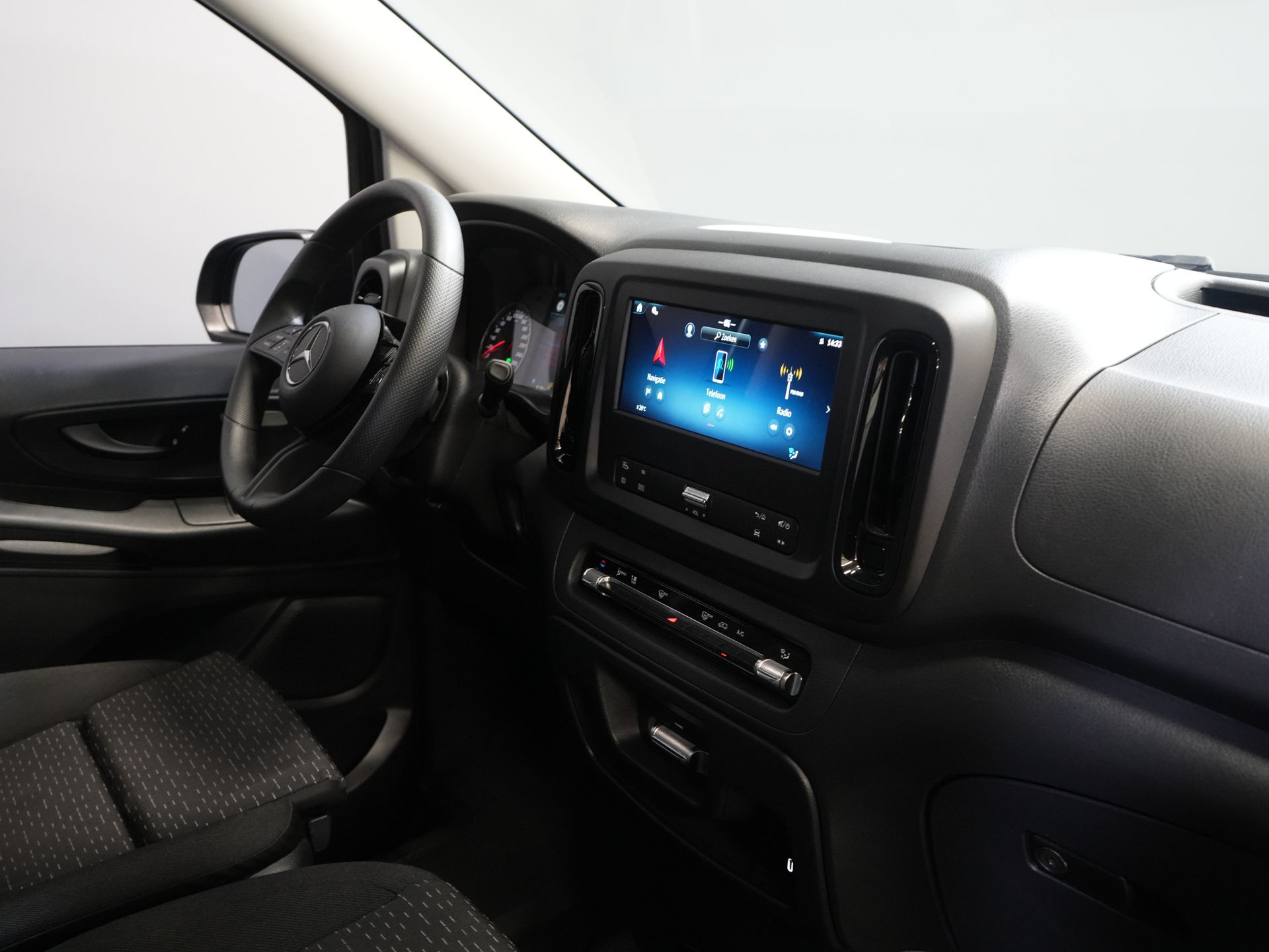 Mercedes-Benz Vito Van 116 CDI Aut. L3 DC Double Cab BPM FREE! 6 Pers./ 2xUși glisante/ Bare laterale/ LED/ 19