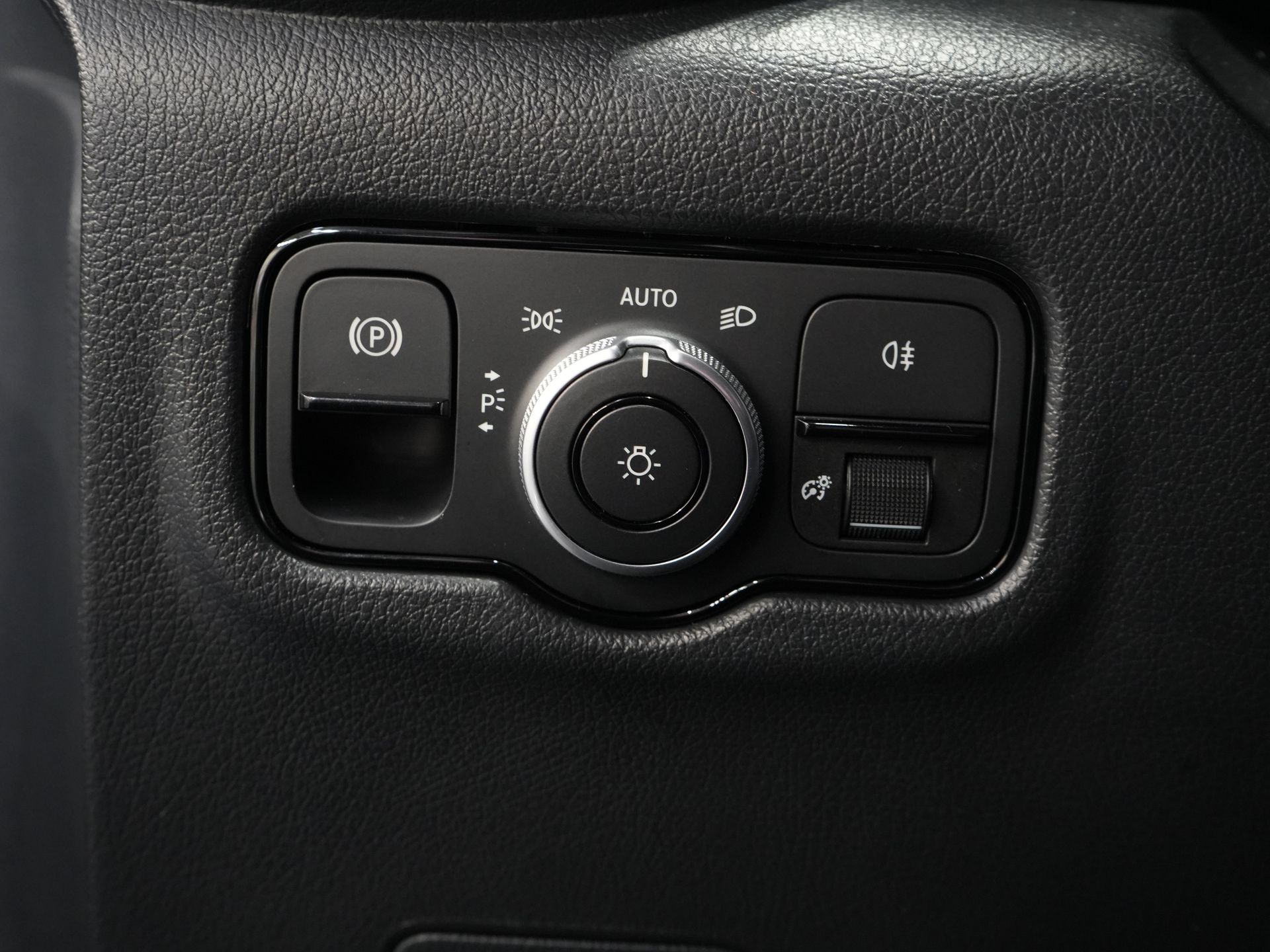 Mercedes-Benz Vito Bestelbus 116 CDI Aut. L3 DC Dubbel Cabine BPM VRIJ! 6 Pers./ 2xSchuifdeur/ LED/ Stoelverw./ 270Gr. Deuren/ Carplay/ Camera/ Cruise/ Trekh