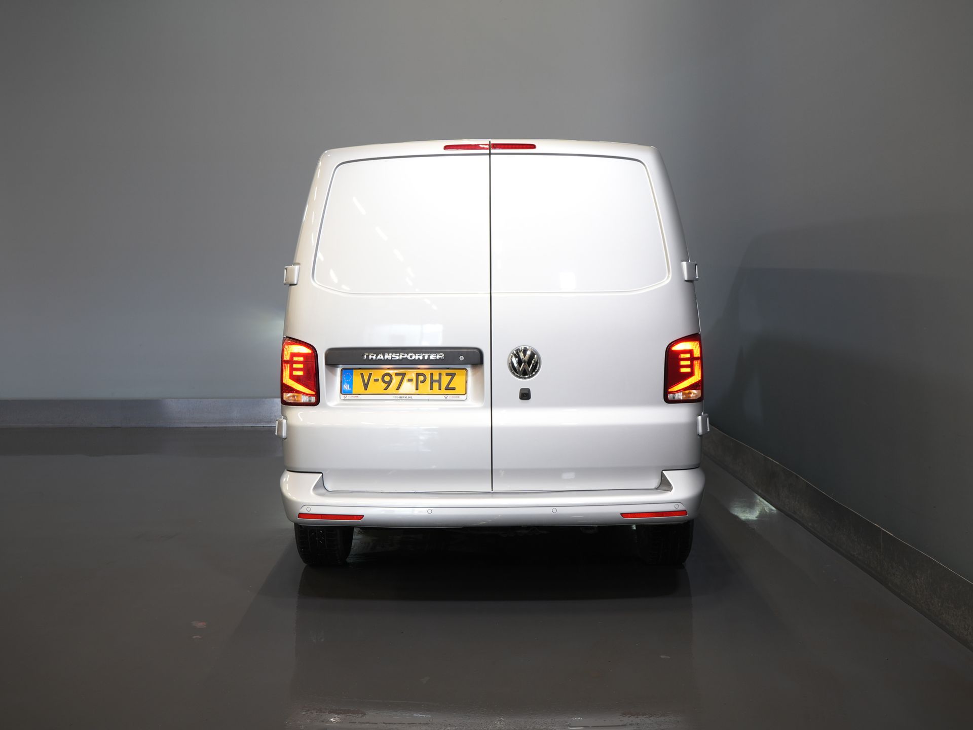 Volkswagen Transporter Bestelbus 2.0 TDI 150 pk DSG Aut. L2 LED/ Adapt.Cruise/ Carplay/ 2.5t Trekverm./ Airco/ Camera/ PDC