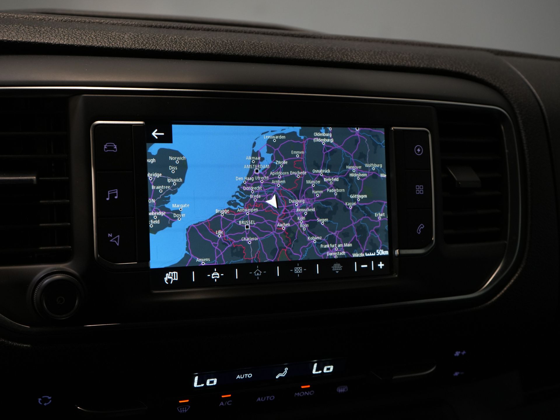 Toyota PROACE Electric Worker Fourgon 75 kWh 330 km WLTP L3 Chargeur rapide/ Xenon/ 2x Portes coulissantes/ Head-Up/ Chauffage auxiliaire/ Sièges chauffants/ Carplay/ Climatisation/ Caméra/ LMV