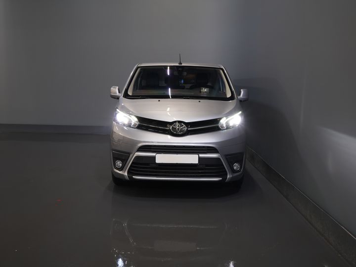 Toyota PROACE Electric Worker Fourgon 75 kWh 330 km WLTP L3 Chargeur rapide/ Xenon/ 2x Portes coulissantes/ Head-Up/ Chauffage auxiliaire/ Sièges chauffants/ Carplay/ Climatisation/ Caméra/ LMV