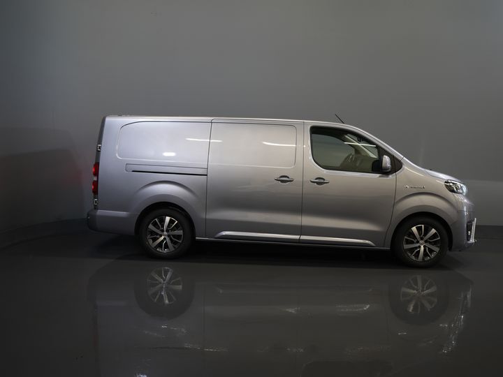 Toyota PROACE Electric Worker Fourgon 75 kWh 330 km WLTP L3 Chargeur rapide/ Xenon/ 2x Portes coulissantes/ Head-Up/ Chauffage auxiliaire/ Sièges chauffants/ Carplay/ Climatisation/ Caméra/ LMV