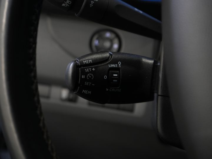 Toyota PROACE Electric Worker Fourgon 75 kWh 330 km WLTP L3 Chargeur rapide/ Xenon/ 2x Portes coulissantes/ Head-Up/ Chauffage auxiliaire/ Sièges chauffants/ Carplay/ Climatisation/ Caméra/ LMV