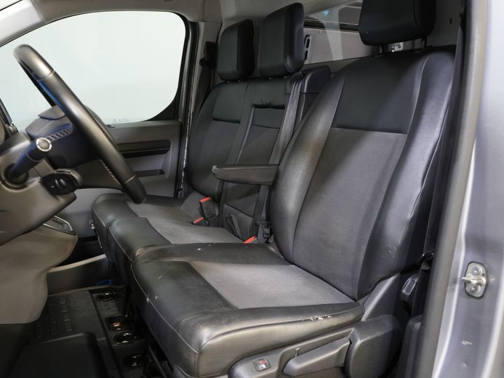 Toyota PROACE Electric Worker Fourgon 75 kWh 330 km WLTP L3 Chargeur rapide/ Xenon/ 2x Portes coulissantes/ Head-Up/ Chauffage auxiliaire/ Sièges chauffants/ Carplay/ Climatisation/ Caméra/ LMV