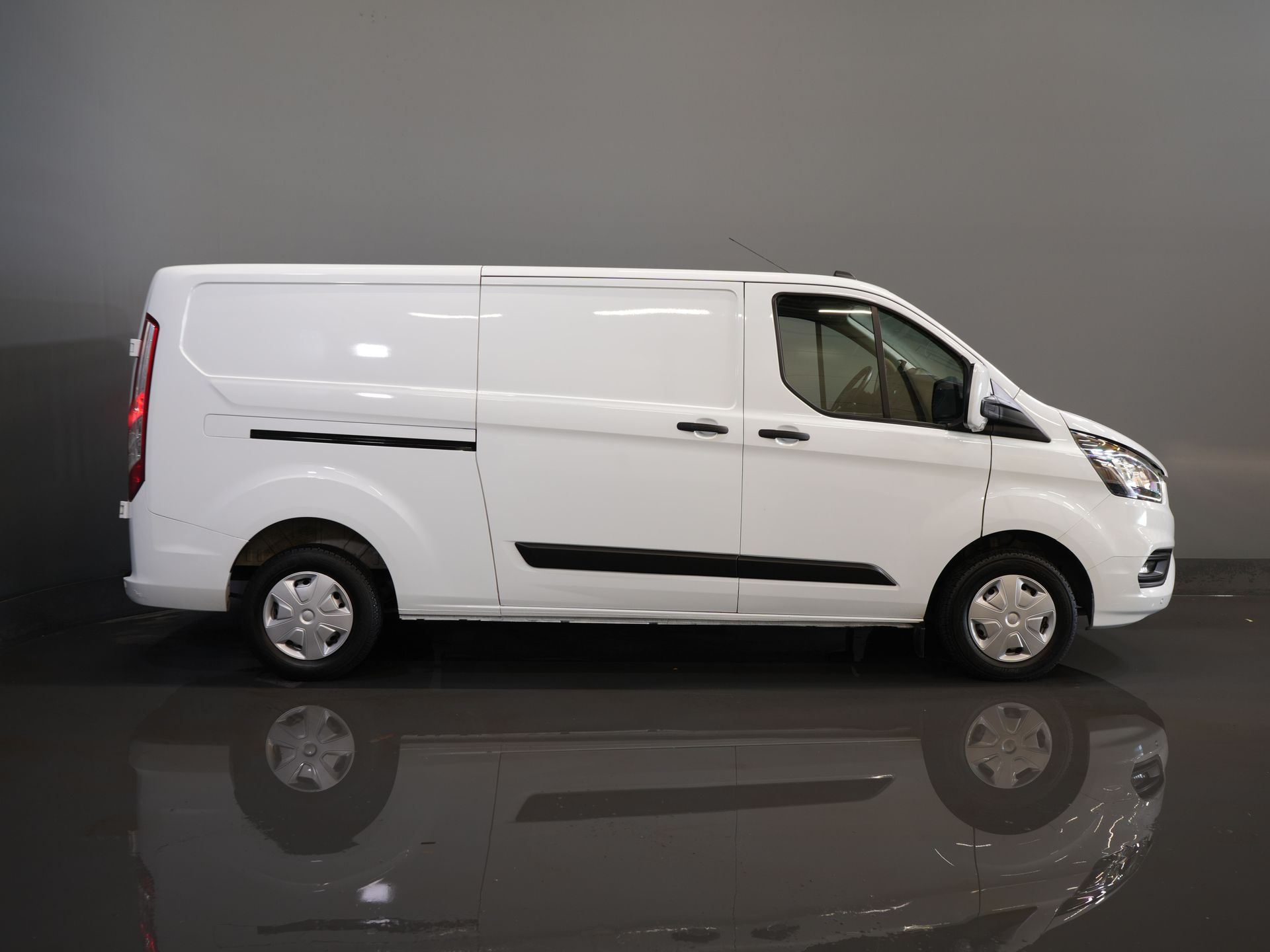 Ford Transit Custom Vans 2.0 TDCI L2 130 CP Trend 2.8t Remorcare M./ Cruise/ PDC V+A/ DAB/ Airco