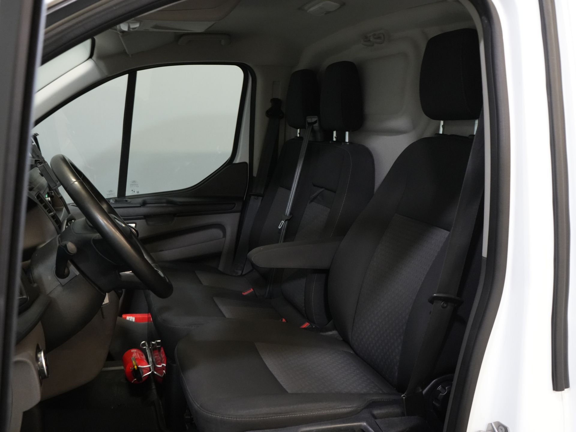 Ford Transit Custom Vans 2.0 TDCI L2 130 CP Trend 2.8t Remorcare M./ Cruise/ PDC V+A/ DAB/ Airco