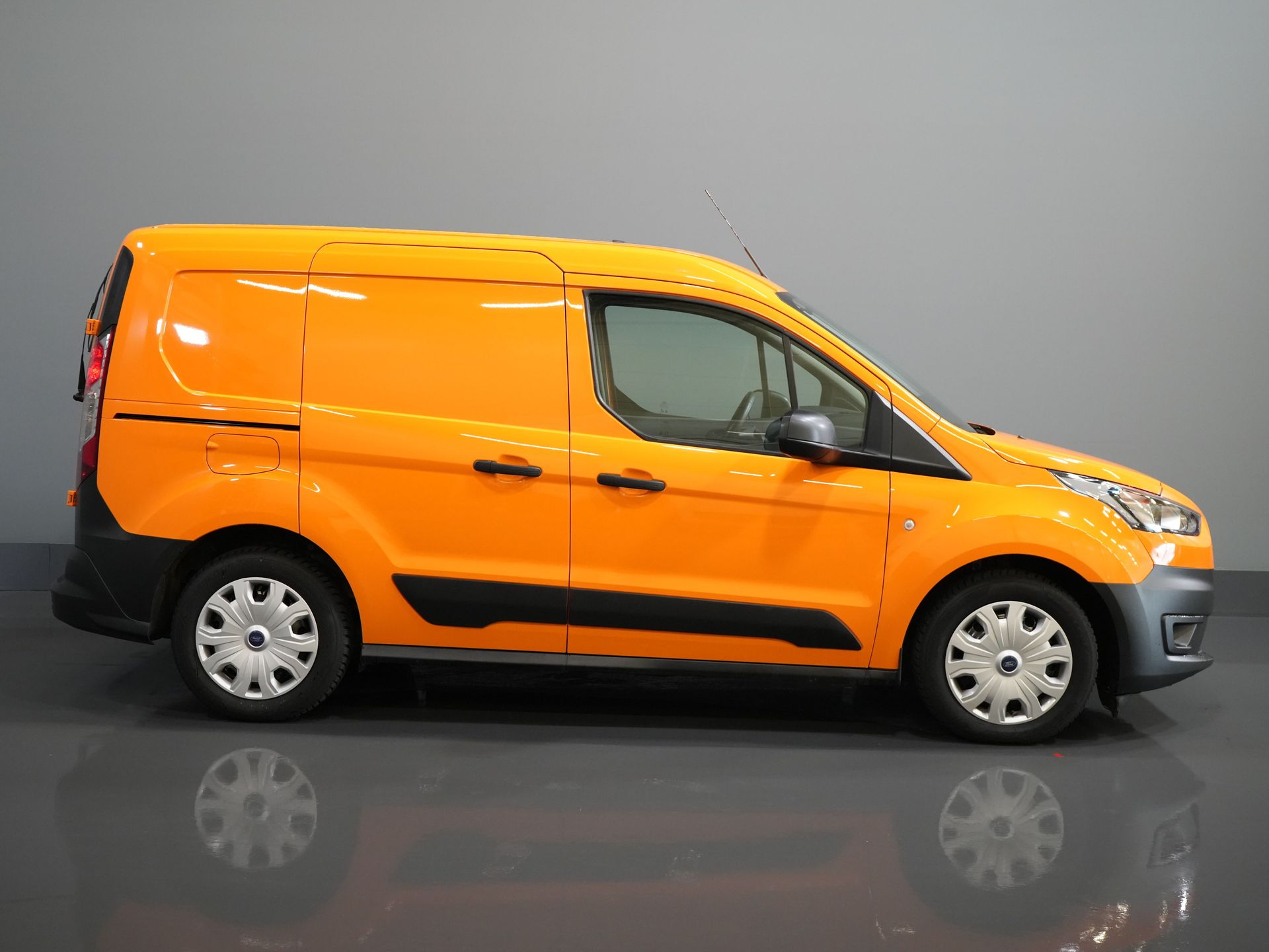 Ford Transit Connect Van 1.5 TDCI Trend Standkachel/ Stoelverw./ Airco/ Trekhaak