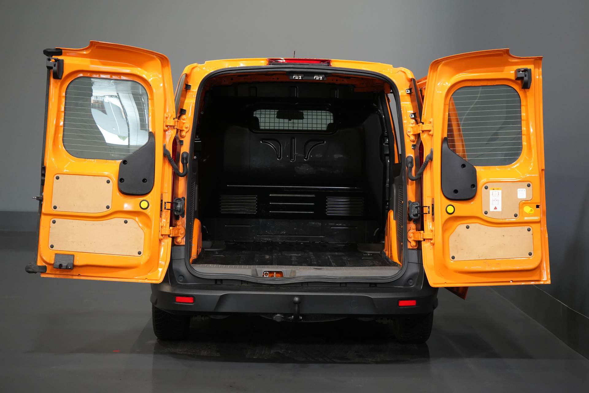 Ford Transit Connect Bestelbus 1.5 TDCI Trend Standkachel/ Stoelverw./ Airco/ Trekhaak