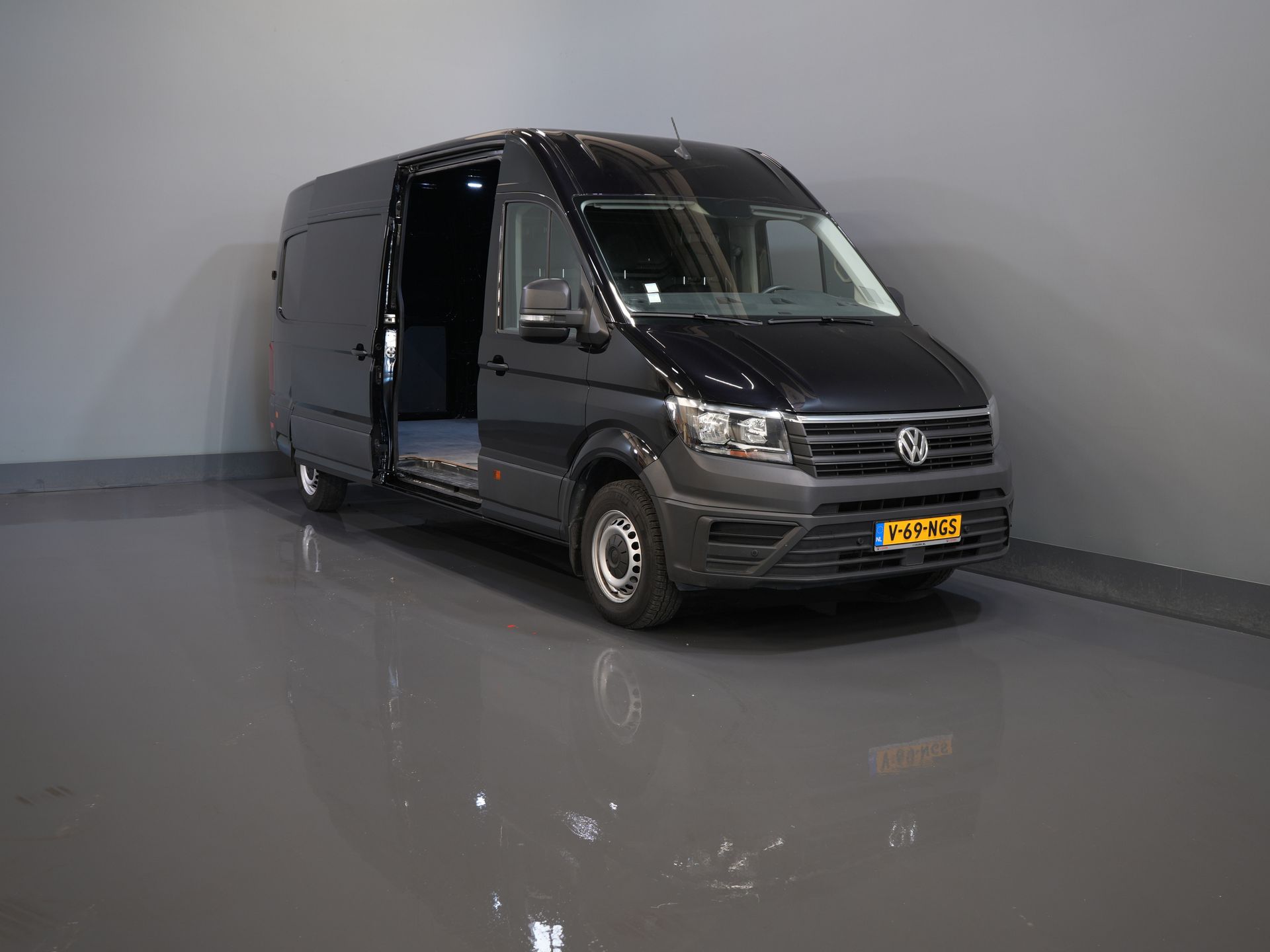 Volkswagen Crafter Bestelbus 35 2.0 TDI 140 pk L4H3 BPM VRIJ! Carplay/ 3 Pers./ PDC/ Airco