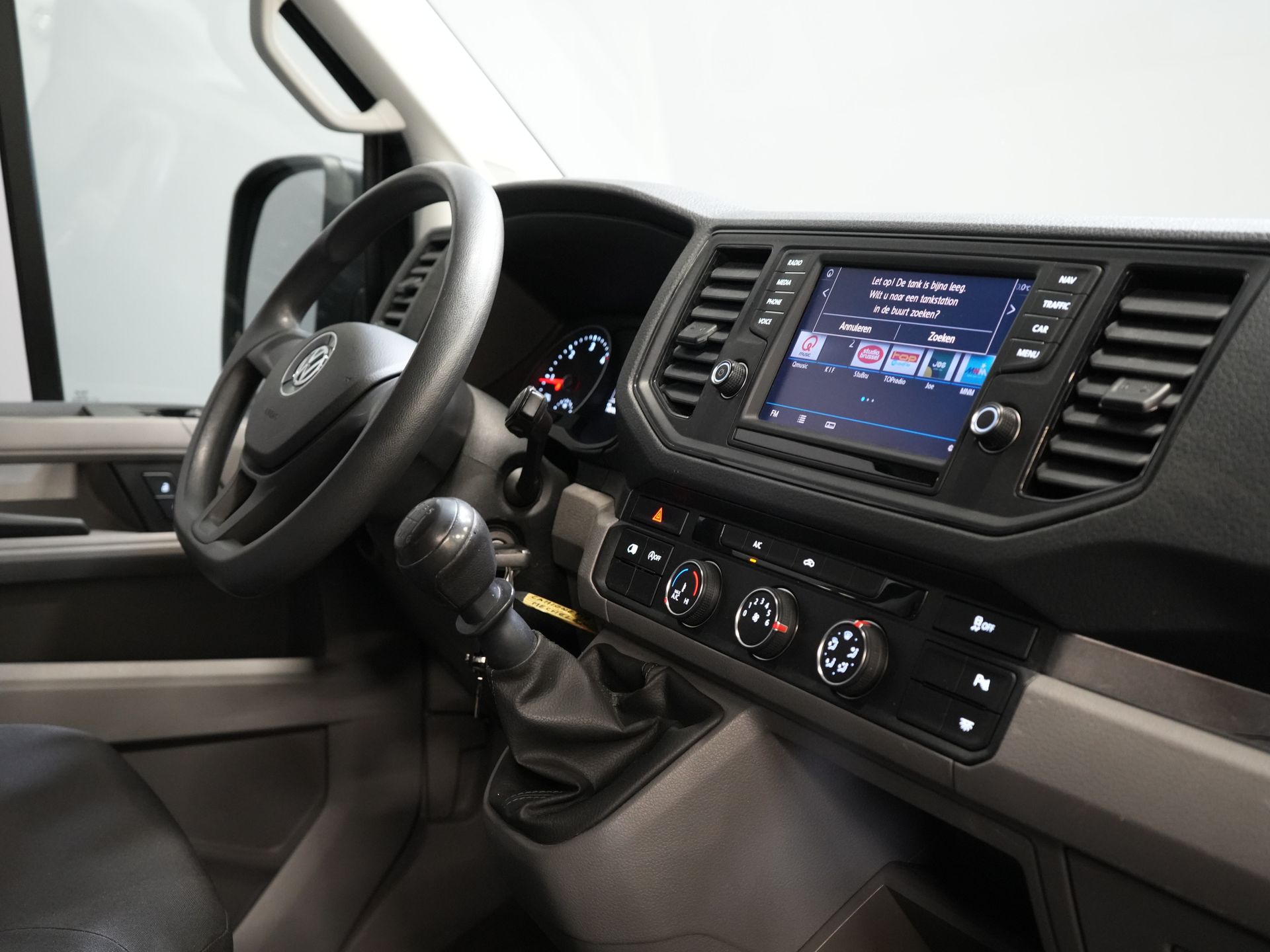 Volkswagen Crafter Bestelbus 35 2.0 TDI 140 pk L4H3 BPM VRIJ! Carplay/ 3 Pers./ PDC/ Airco