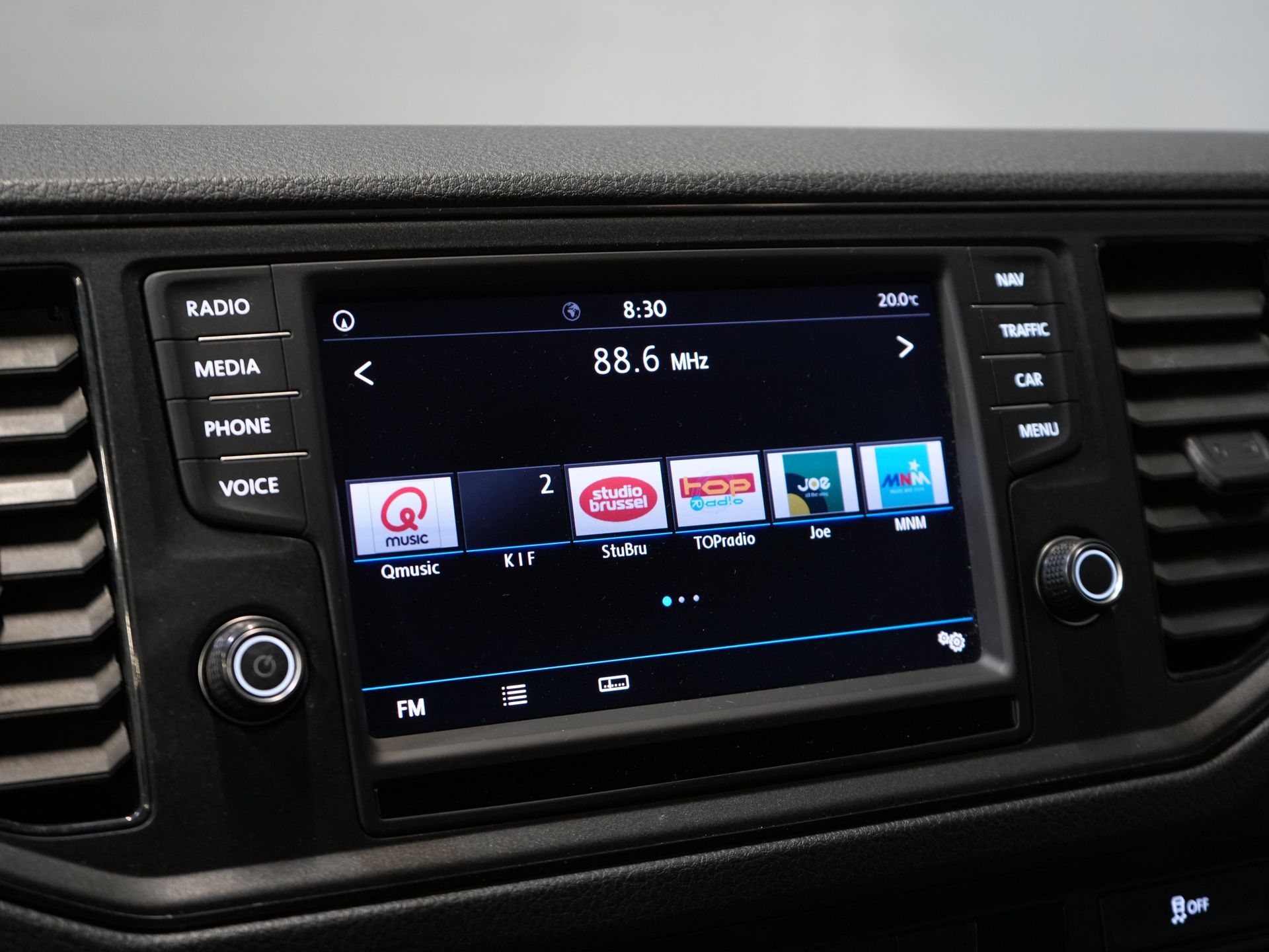 Volkswagen Crafter Bestelbus 35 2.0 TDI 140 pk L4H3 BPM VRIJ! Carplay/ 3 Pers./ PDC/ Airco