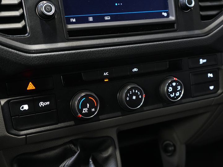 Volkswagen Crafter Bestelbus 35 2.0 TDI 140 pk L4H3 BPM VRIJ! Carplay/ 3 Pers./ PDC/ Airco