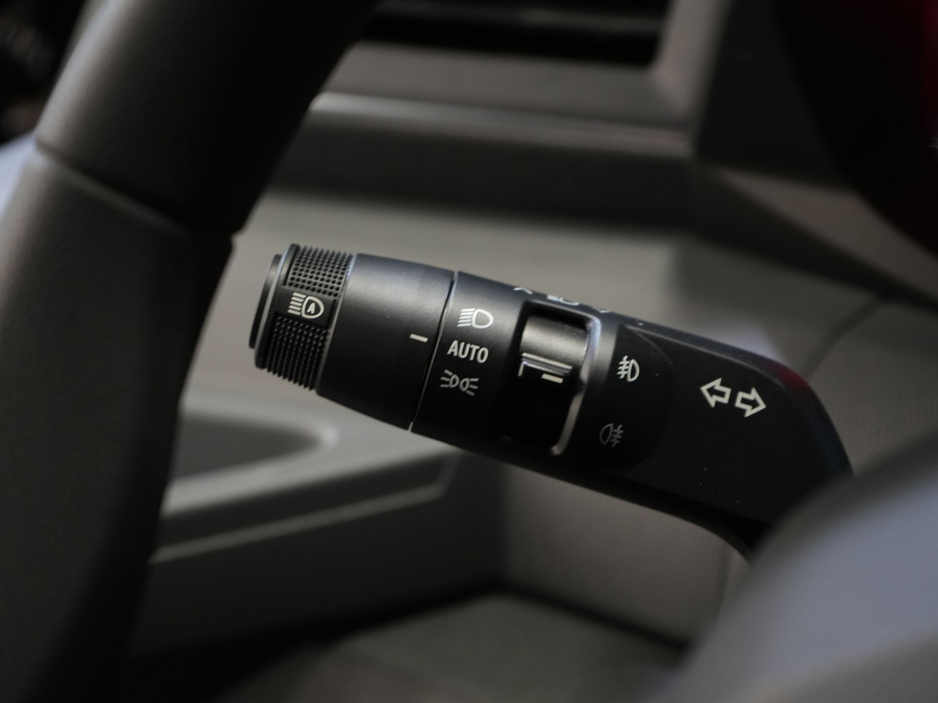 Renault Master Van T35 2.0 dCi 130 CP L2H2 Advance BPM FREE! LED/ Dispozitiv de remorcare 2.5t/ Navi/ Carplay/ Cameră/ Climă/ PDC/ Cruise/ Cârlig de remorcare