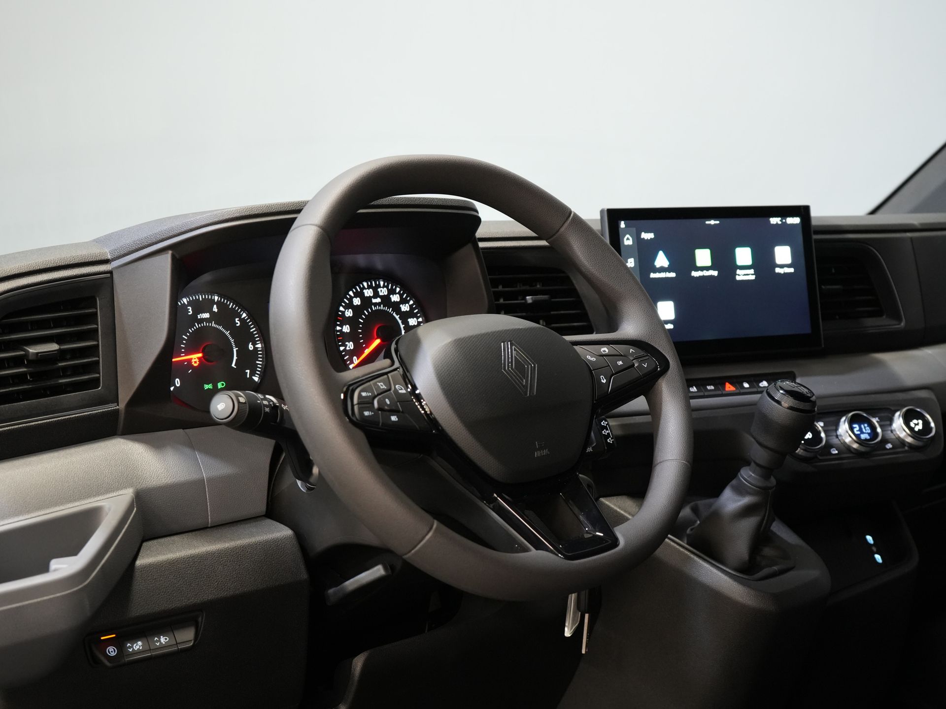 Renault Master Van T35 2.0 dCi 130 CP L2H2 Advance BPM FREE! LED/ Dispozitiv de remorcare 2.5t/ Navi/ Carplay/ Cameră/ Climă/ PDC/ Cruise/ Cârlig de remorcare