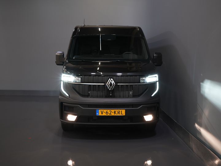 Renault Master Van T35 2.0 dCi 130 CP L2H2 Advance BPM FREE! LED/ Dispozitiv de remorcare 2.5t/ Navi/ Carplay/ Cameră/ Climă/ PDC/ Cruise/ Cârlig de remorcare