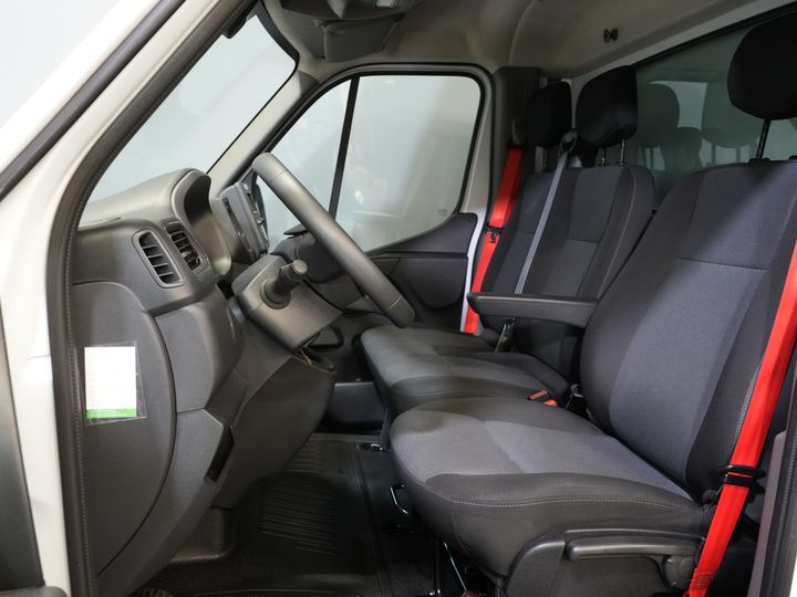 Renault Master Bakwagen T35 2.3 dCi 165 pk BPM Vrij! Bakwagen 420x215x233 Laadklep/ Zijdeur/ Meubelbak/ Spoiler/ Cruise/ Airco