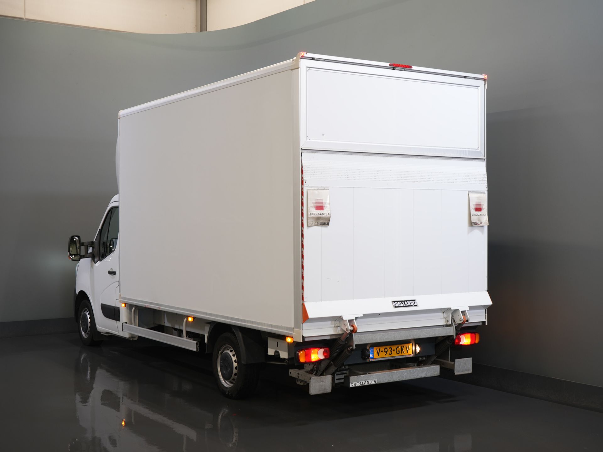 Renault Master Bakwagen T35 2.3 dCi 165 pk BPM Vrij! Bakwagen 420x215x233 Laadklep/ Zijdeur/ Meubelbak/ Spoiler/ Cruise/ Airco