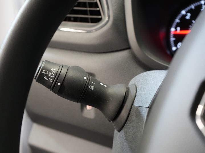 Renault Master Bakwagen T35 2.3 dCi 165 pk BPM Vrij! Bakwagen 420x215x233 Laadklep/ Zijdeur/ Meubelbak/ Spoiler/ Cruise/ Airco