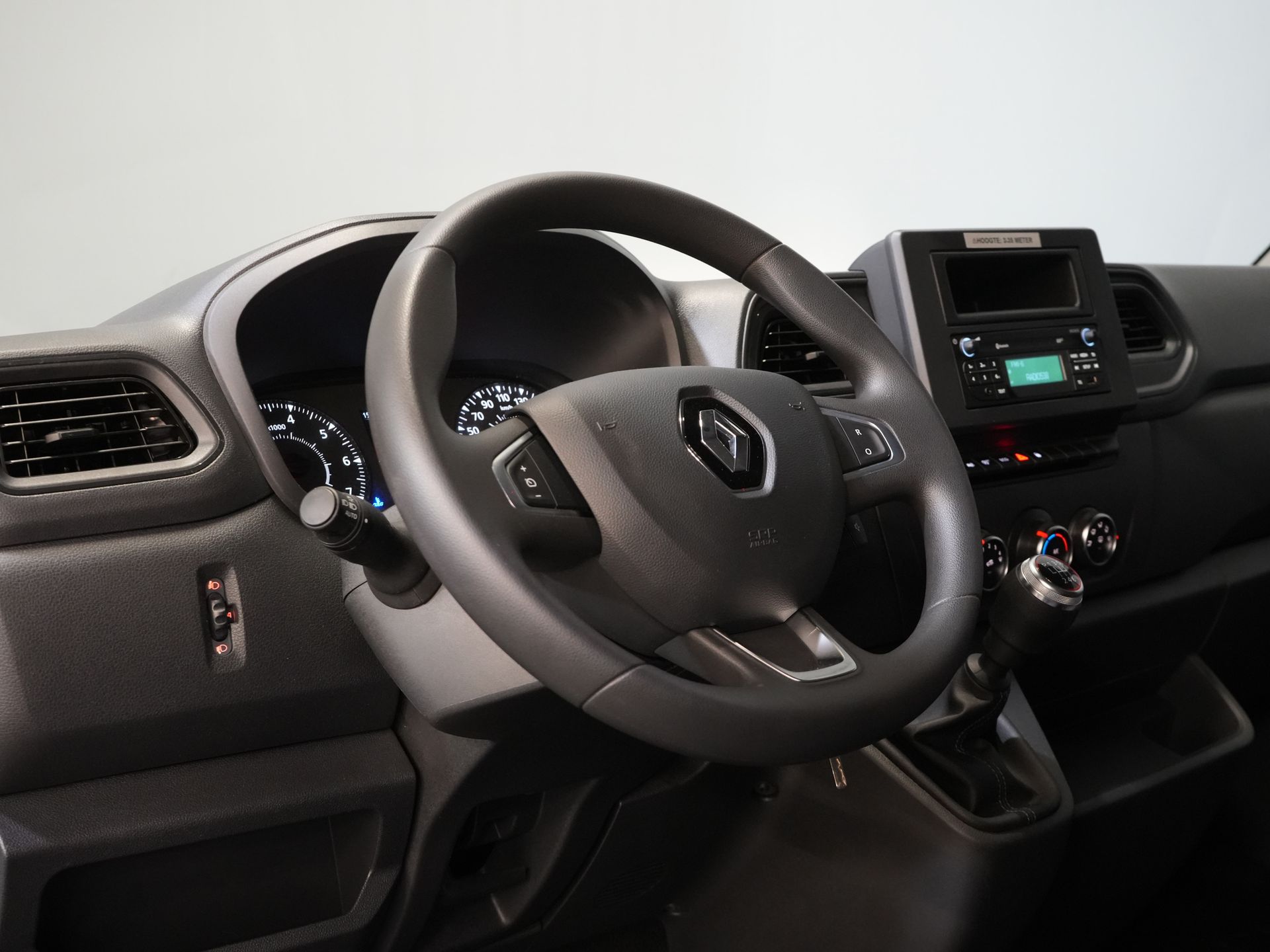 Renault Master Bakwagen T35 2.3 dCi 165 pk BPM Vrij! Bakwagen 420x215x233 Laadklep/ Zijdeur/ Meubelbak/ Spoiler/ Cruise/ Airco