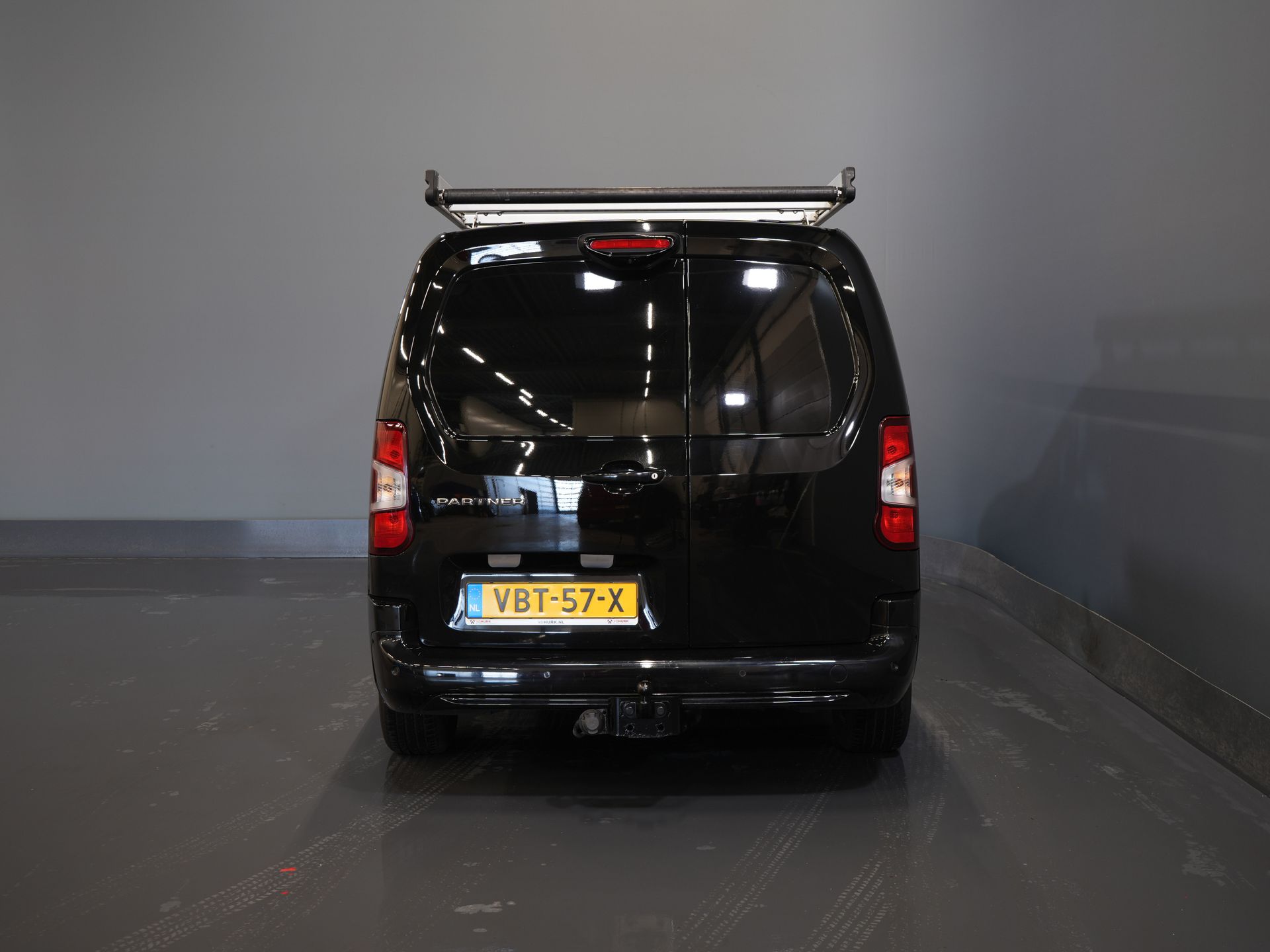 Peugeot Partner Van 1.5 HDI 130 к.с. Авт. L2 BPM БЕЗКОШТОВНО! Багажник на даху/ 3перс./ Carplay/ Камера/ Клімат/ PDC/ LMV/ Круїз/ Фаркоп