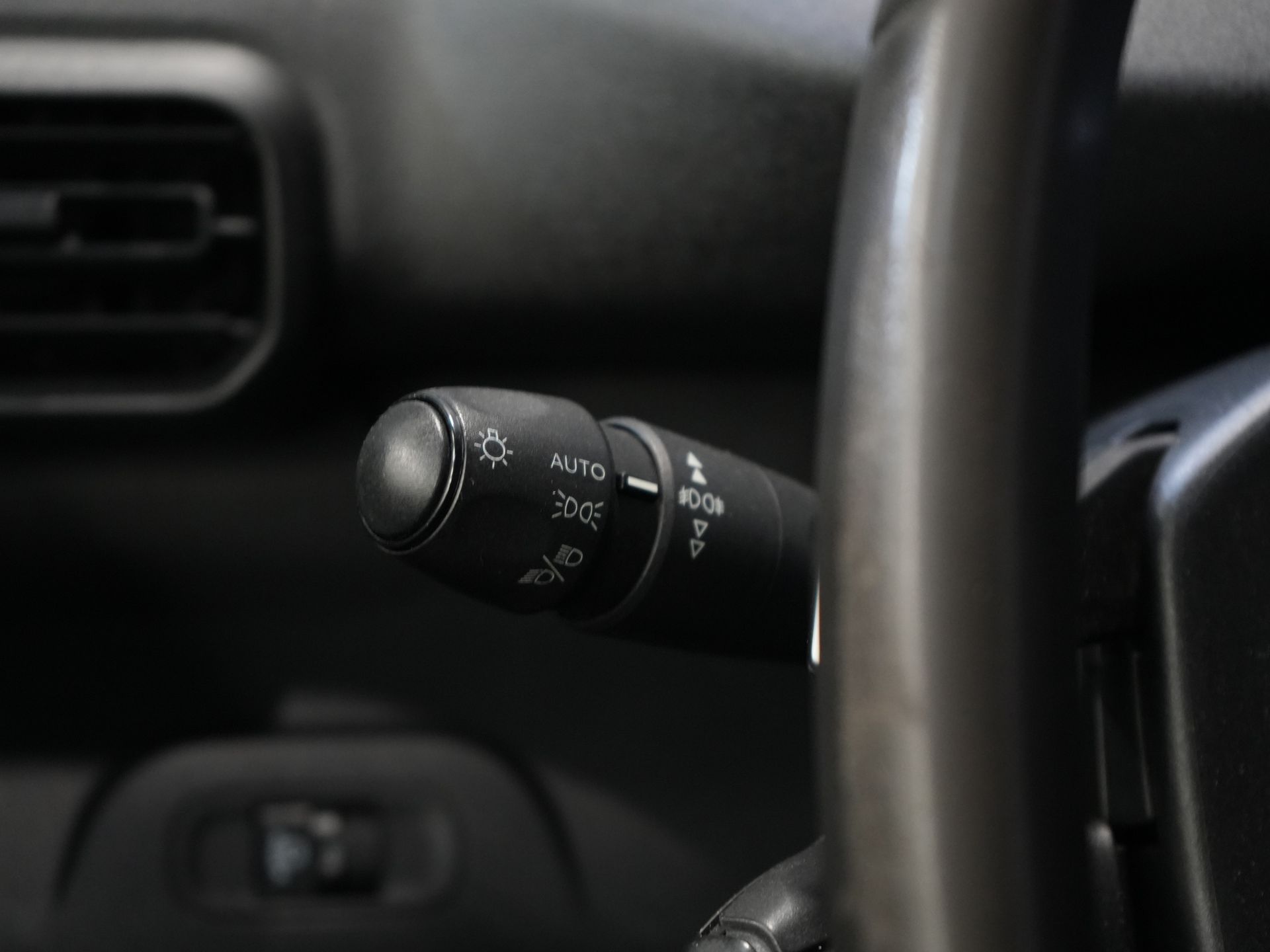 Peugeot Partner Van 1.5 HDI 130 к.с. Авт. L2 BPM БЕЗКОШТОВНО! Багажник на даху/ 3перс./ Carplay/ Камера/ Клімат/ PDC/ LMV/ Круїз/ Фаркоп