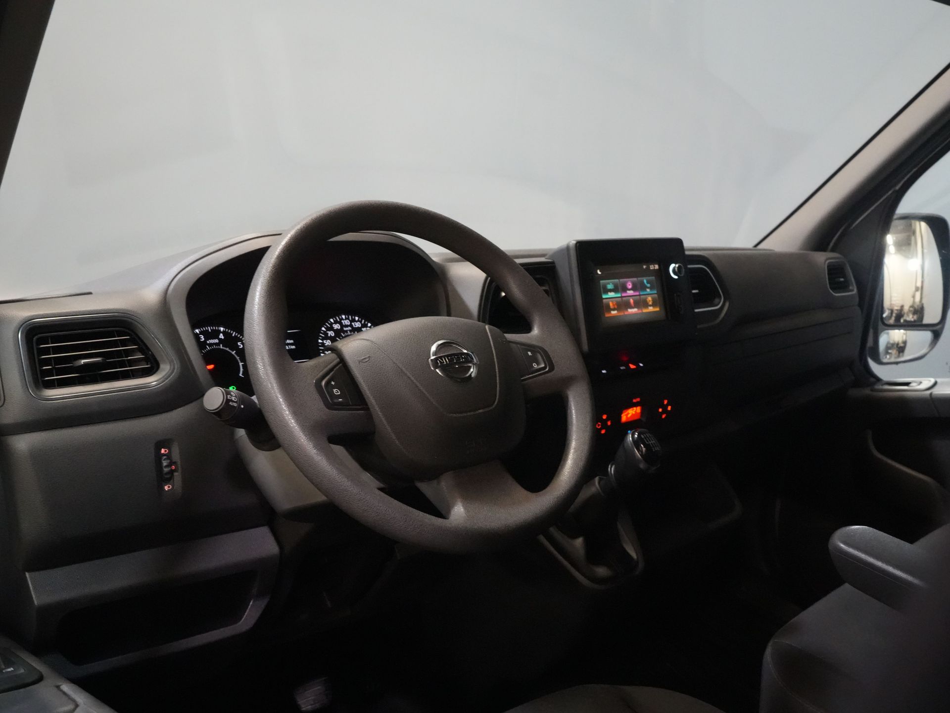 Nissan NV400 Van 35 2.3 dCi 136 к.с. L2H2 2x Зсувні двері/ Клімат/ Навігація/ Круїз/ Камера/ PDC/ Буксирний гак