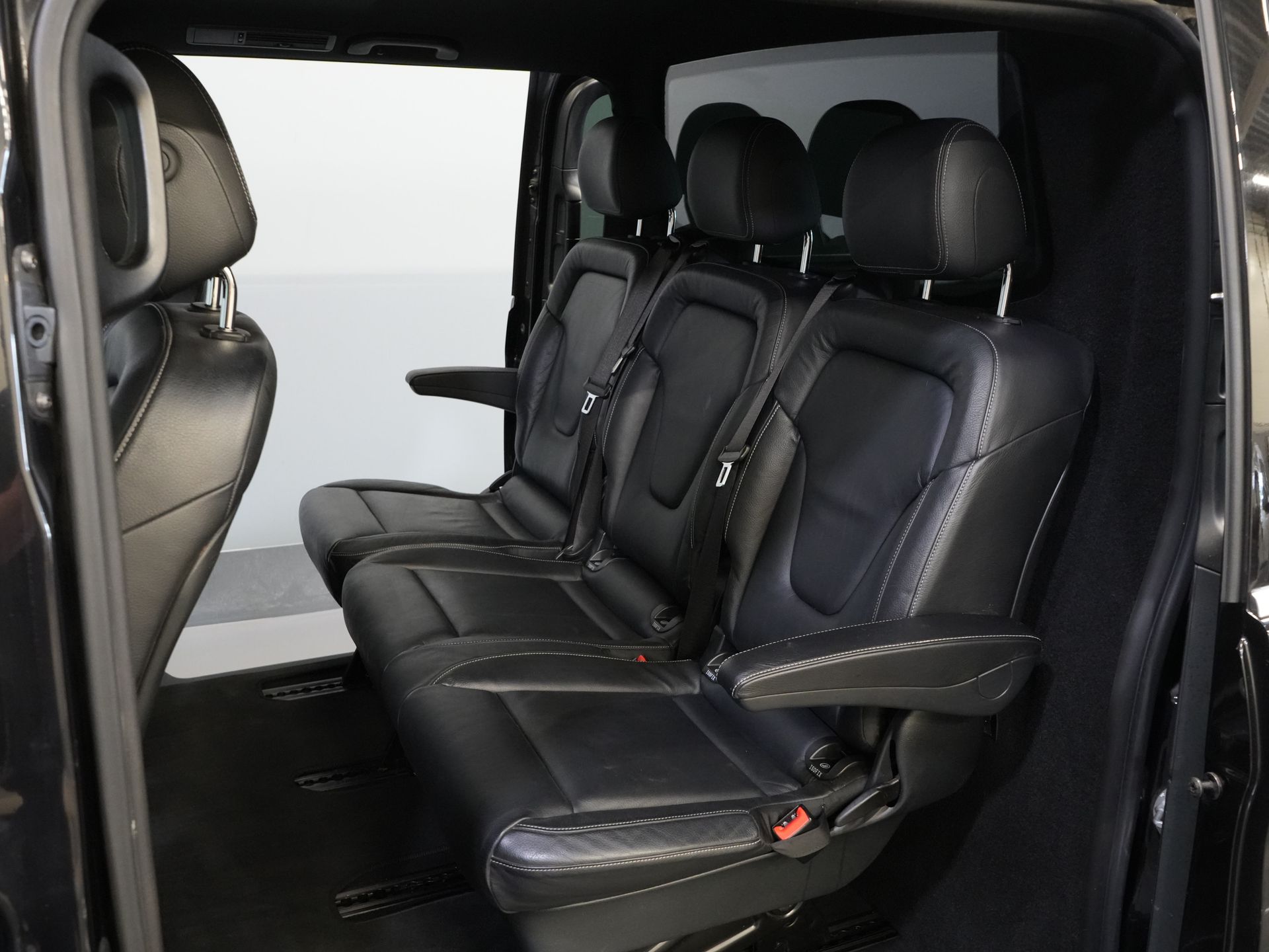 Mercedes-Benz V-Klasse Bestelbus 250d XL L3 Avantgarde DC Dubbel Cabine BPM VRIJ! LED/ Leder/ Climate/ 2xSchuifdeur/ Standkachel/ Stoelverw/ Navi/ Elek.Klep/ Cam