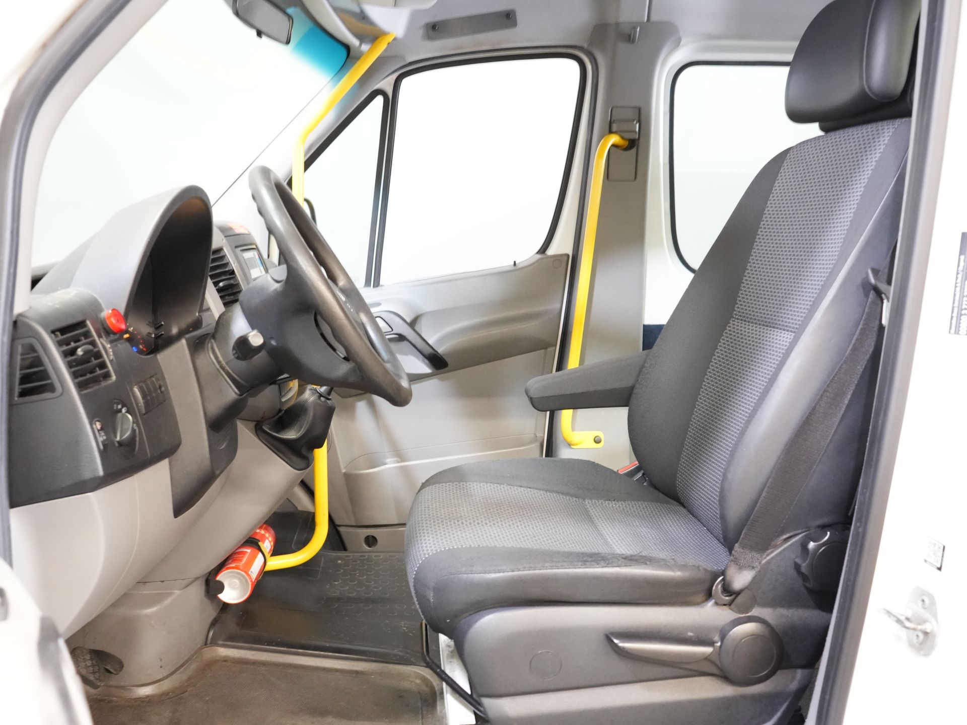 Mercedes-Benz Sprinter Passenger Transport 313 2.2 CDI L2H2 €9,922 Incl. VAT BPM FREE! EXPORT Combi/ 9 persons/ Kombi/ 9P/ Airco/ Wheelchair lift